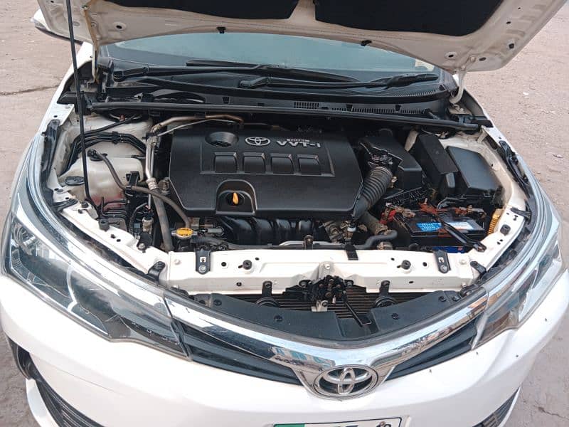 Toyota Corolla Altis 1.6 Automatic 14