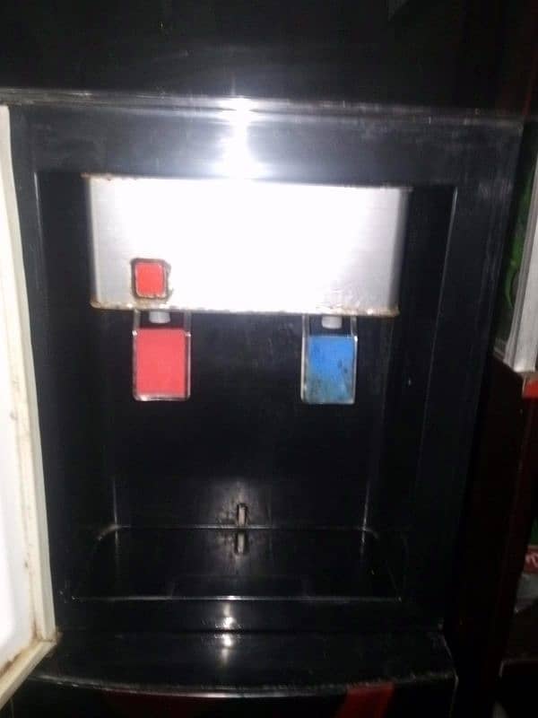 water dispenser 1