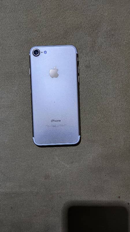 Iphone 7  32gb 0