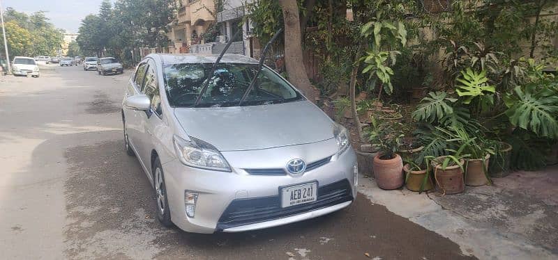 Toyota Prius 2014 3