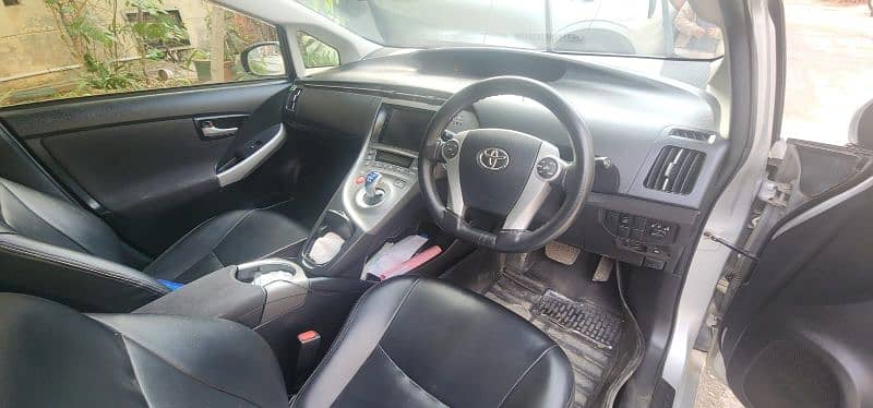 Toyota Prius 2014 7