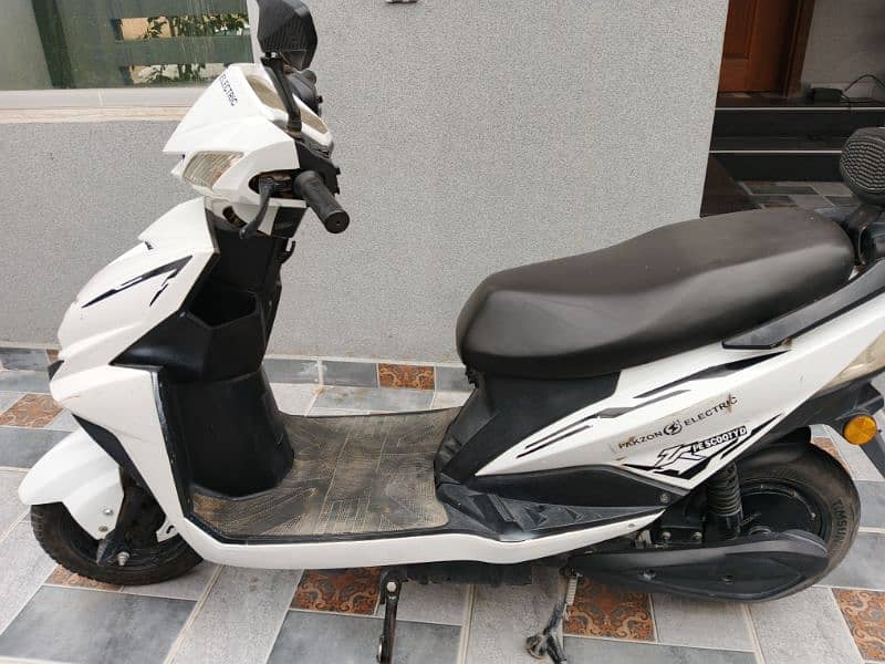 Pakzon EV 70 D Electric scooty(Brand New Battery Installed) 1