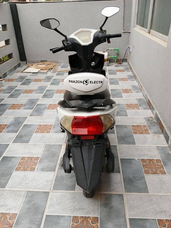 Pakzon EV 70 D Electric scooty(Brand New Battery Installed) 2