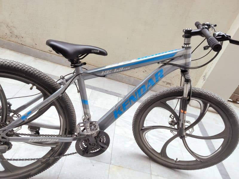 Brand New mountain bike 7 Gears 2