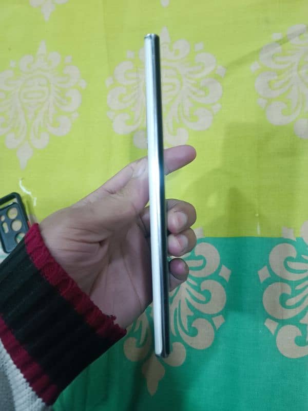 Samsung note 20 ultra. 2