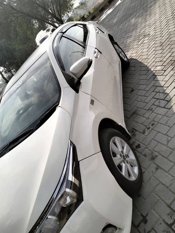 Toyota Corolla Altis 2014 03325321785 7