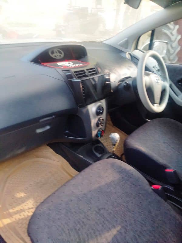 Toyota Vitz 2007 9