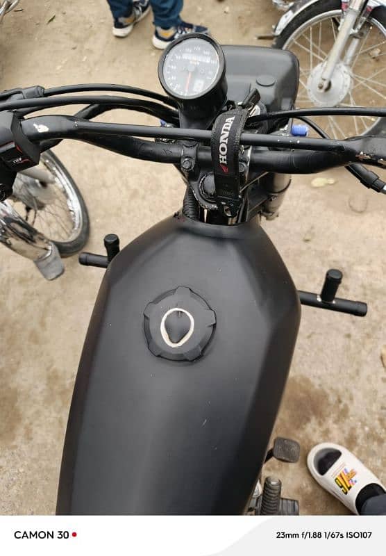 Honda 125 Attock Kaamra 2