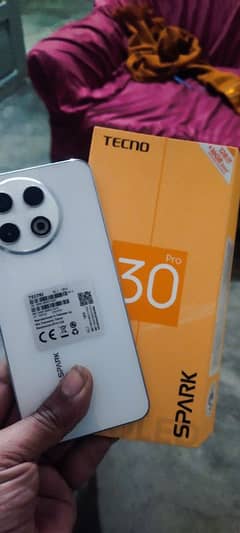 spark 30 pro 8/128 full box 03476054551