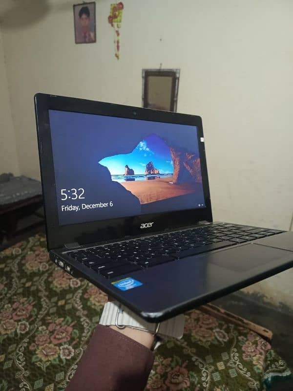 Acer c740 Chromebook 0