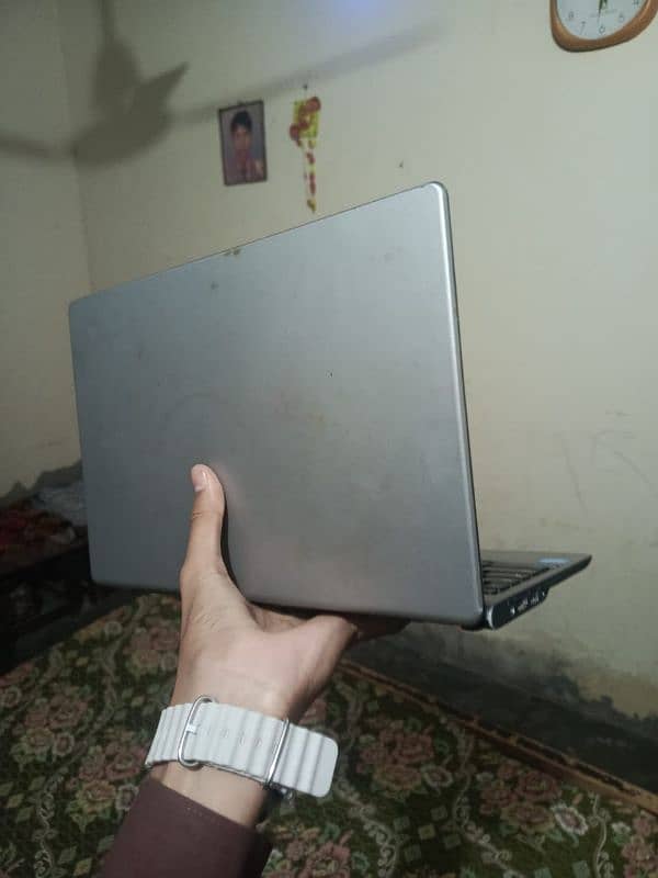 Acer c740 Chromebook 2