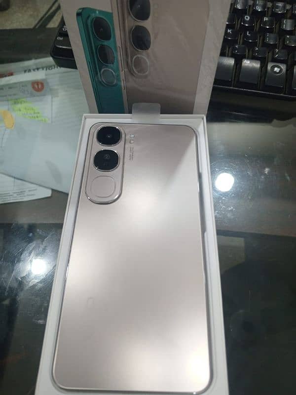 vivo y200 8+8 /256gb 0