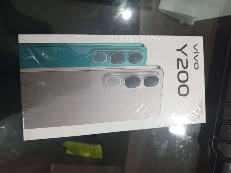 vivo y200 8+8 /256gb 1