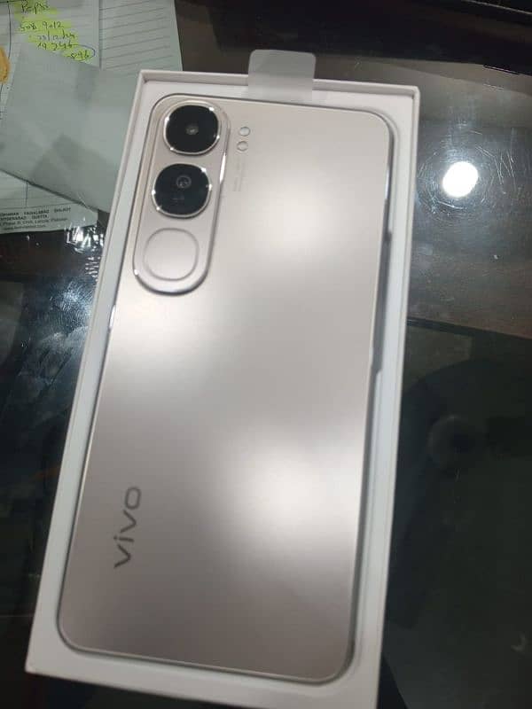 vivo y200 8+8 /256gb 3