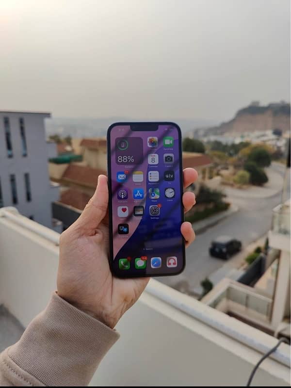 iphone 13 pro LLa non pta 1