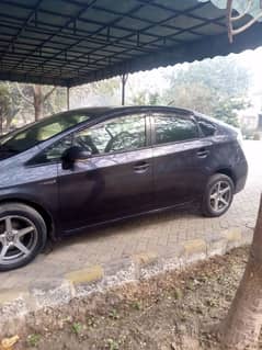 Toyota Prius 2011 model 2014 import 2014 Sindh registration