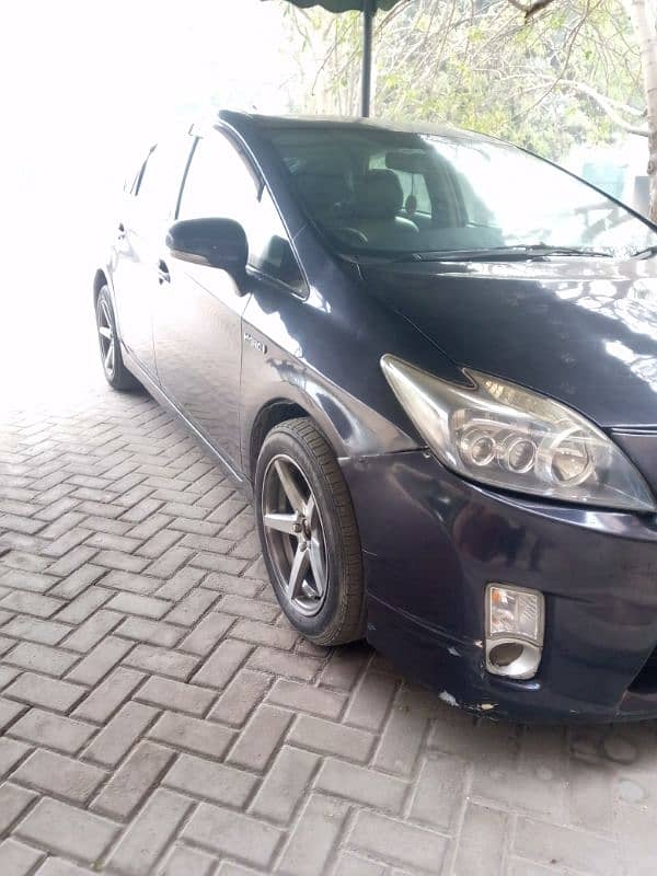 Toyota Prius 2011 model 2014 import 2014 Sindh registration 4