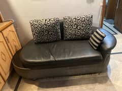 6 seater leather stylish  sofa set in excellent condition