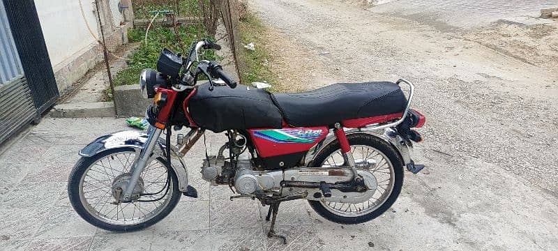 Urgent Sale Honda 70 3