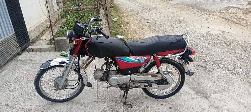 Urgent Sale Honda 70 4