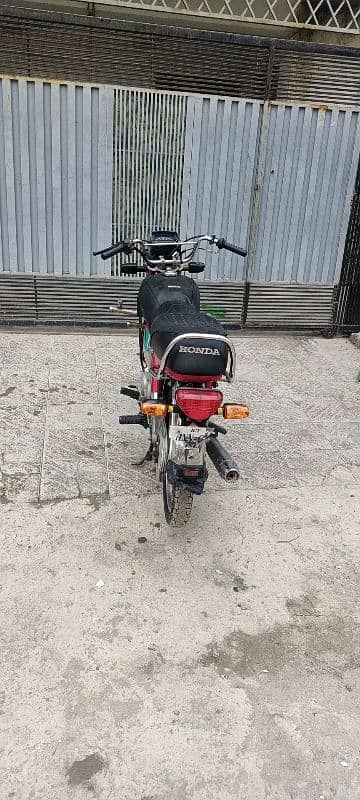 Urgent Sale Honda 70 6