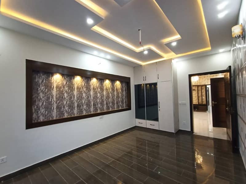 10 Marla house for rent available in Lake City Housing Society Lahore 1