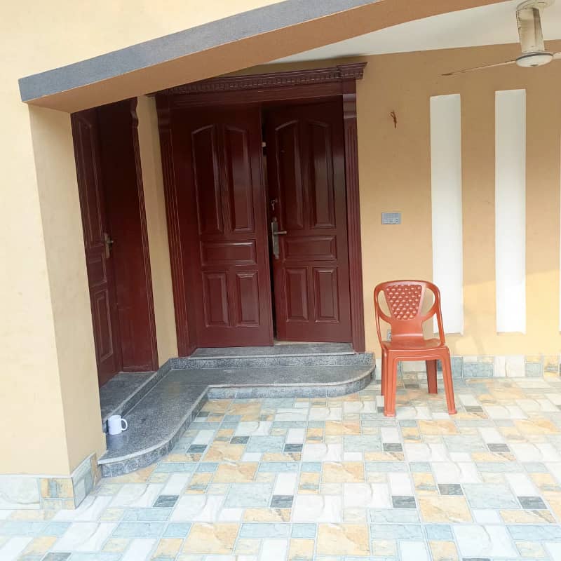 10 Marla House For Sale In Bahria Town Lahore 1