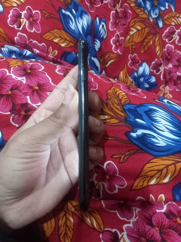 I phone 7 Non PTA 128 GB 3