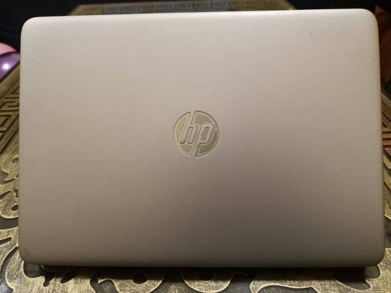 HP ELITEBOOK 0