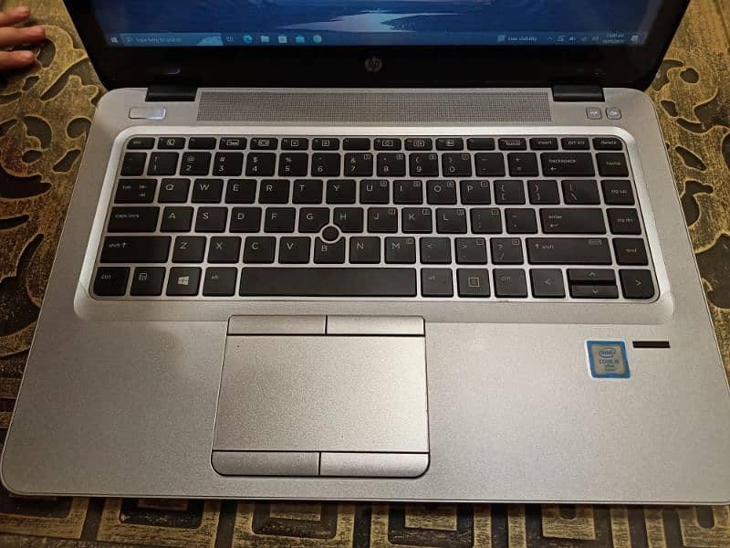 HP ELITEBOOK 1