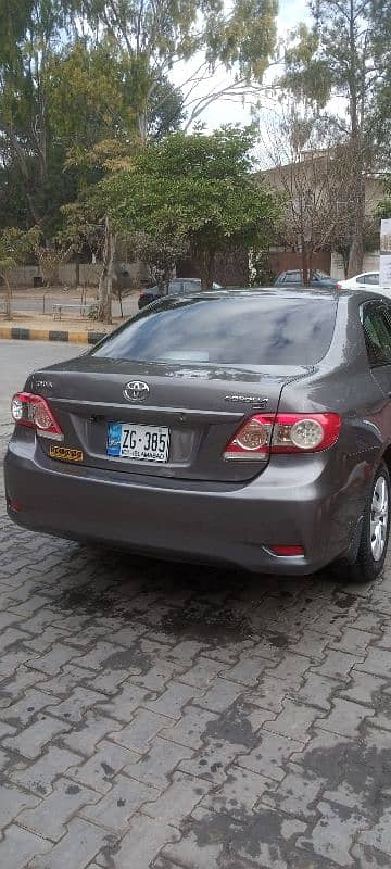 Toyota Corolla GLI 2013 4