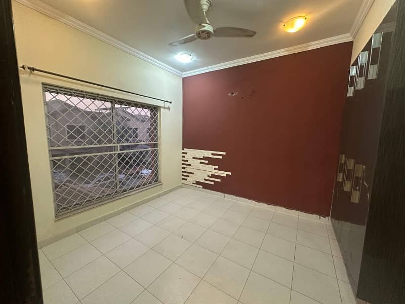 6.33 Marla House For Sale In Bahria Town Lahore. 4