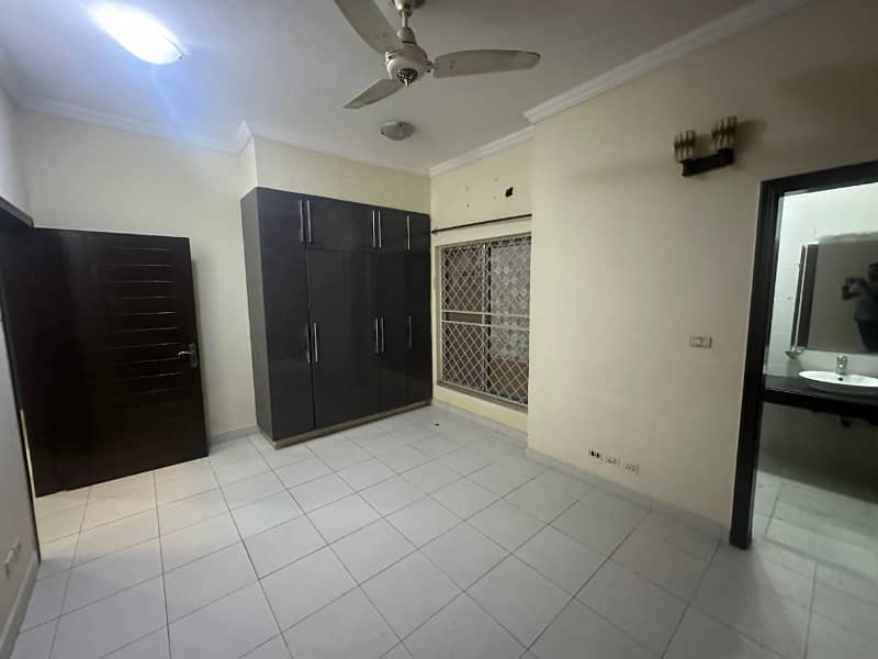 6.33 Marla House For Sale In Bahria Town Lahore. 9