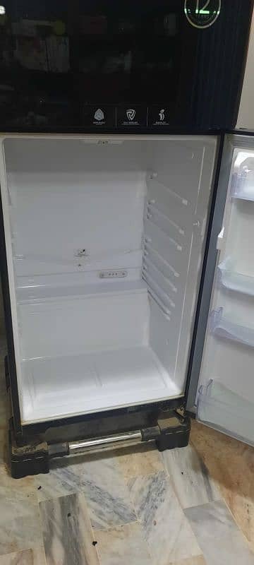 1 Year used Dawlance  fridge for Sale 6