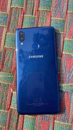 Samsung A10s 2/32 with only box 13500 call and WhatsApp  03700610710