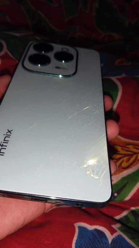 Infinix Hot 40 0.3258294664 7