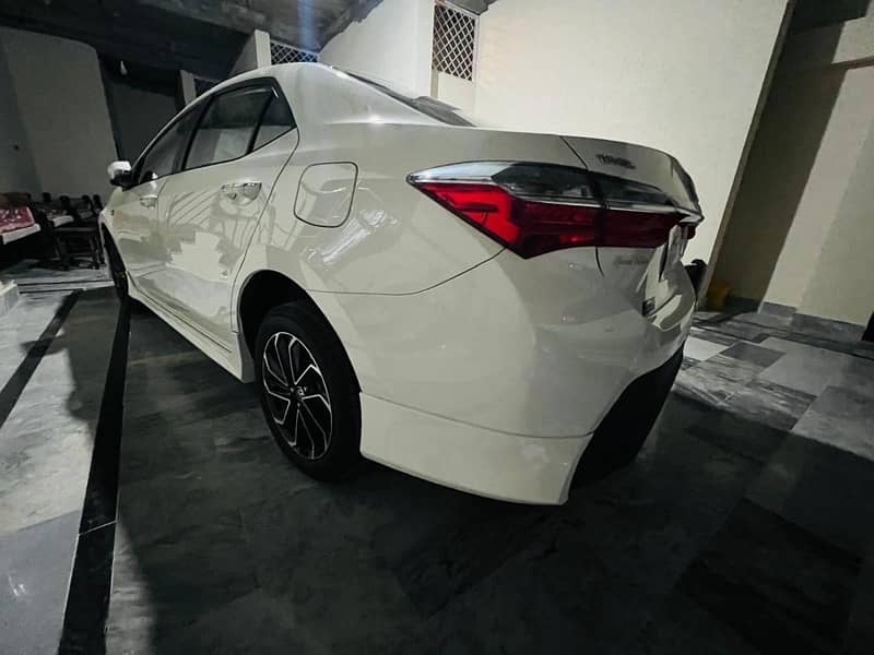 Toyota Altis Grande 2023 4