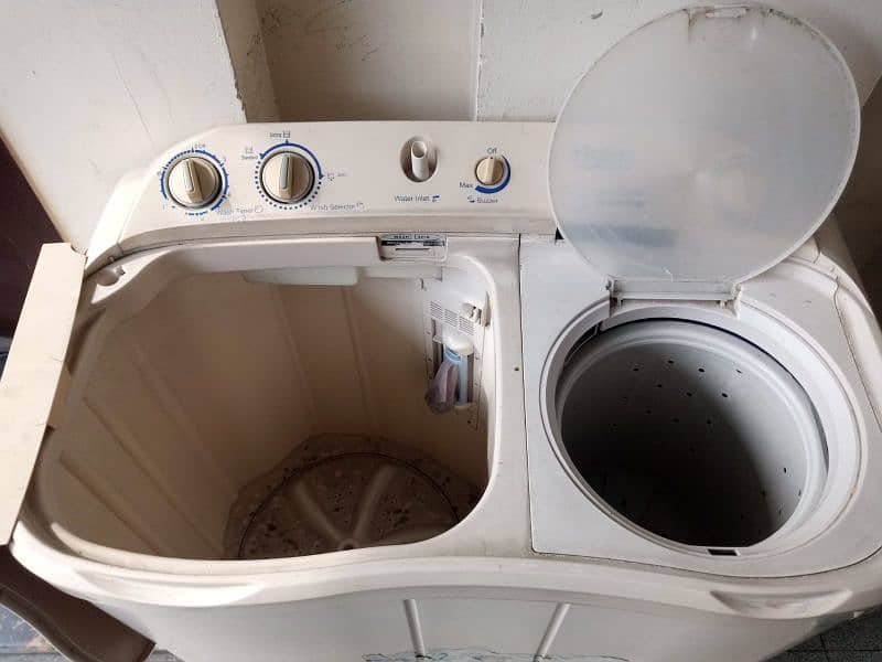 Used Haier 8 Kg washing Machine with dryer 1