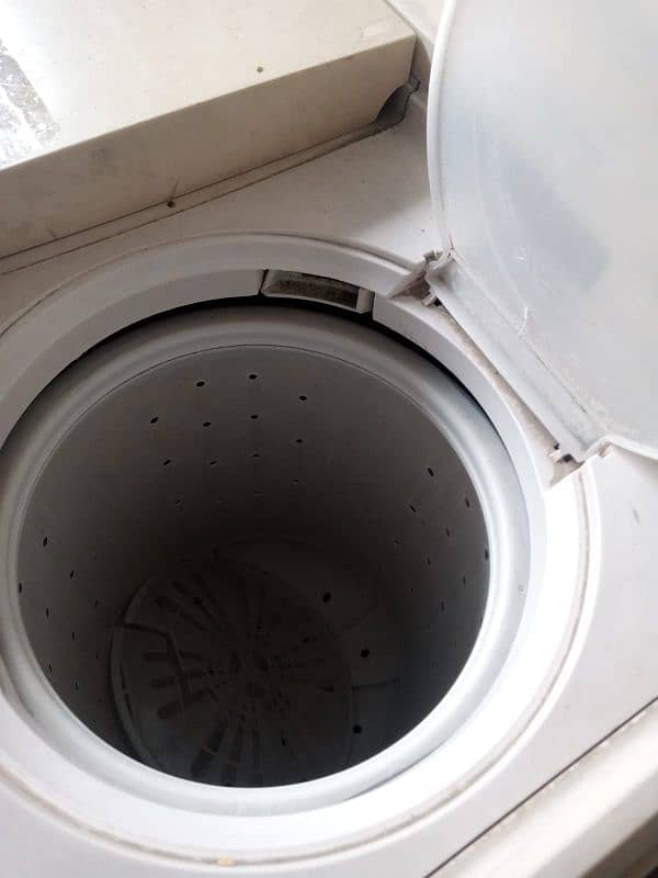 Used Haier 8 Kg washing Machine with dryer 3