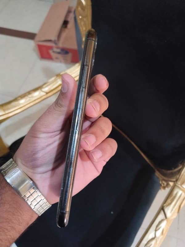 iPhone 11 Pro Max pta approved HK model 4