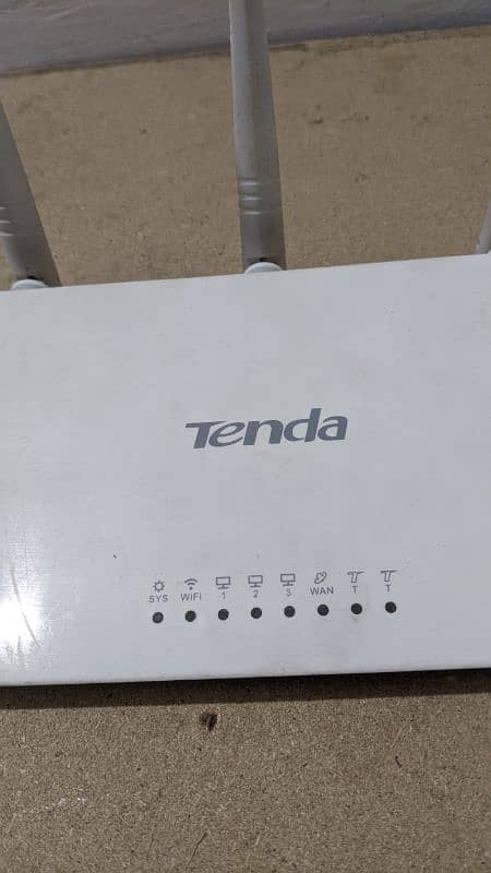 Tenda wifi 3 antenna ( universal wifi extender wifi repeater ) 1