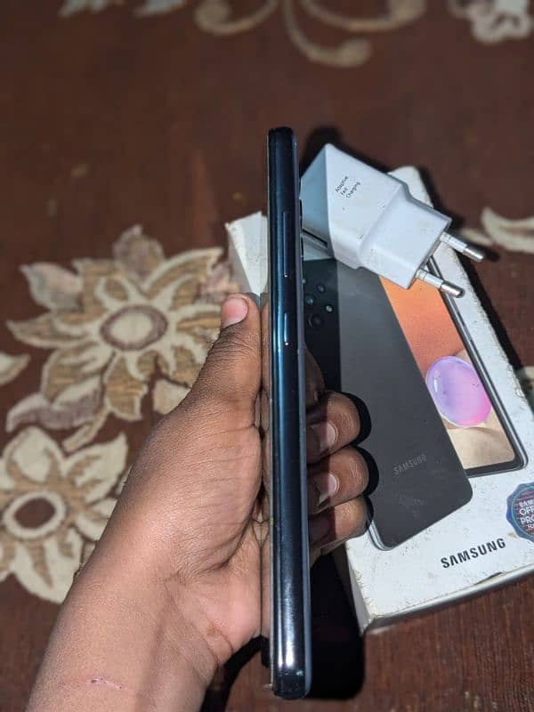 original box hai samsung a32 model hai 1