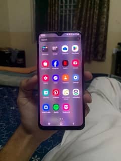 Samsung Galaxy A20,