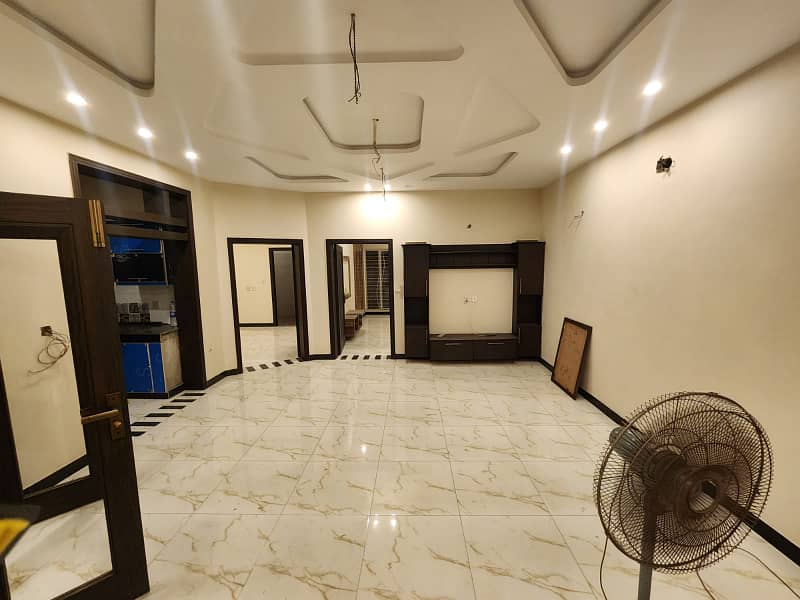 5 Marla Full House for Rent in J Block, Johar Town, Near Emporium Mall. 12