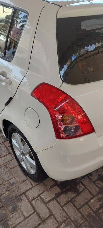 Suzuki Swift 2015 DLX Urgent sale 2