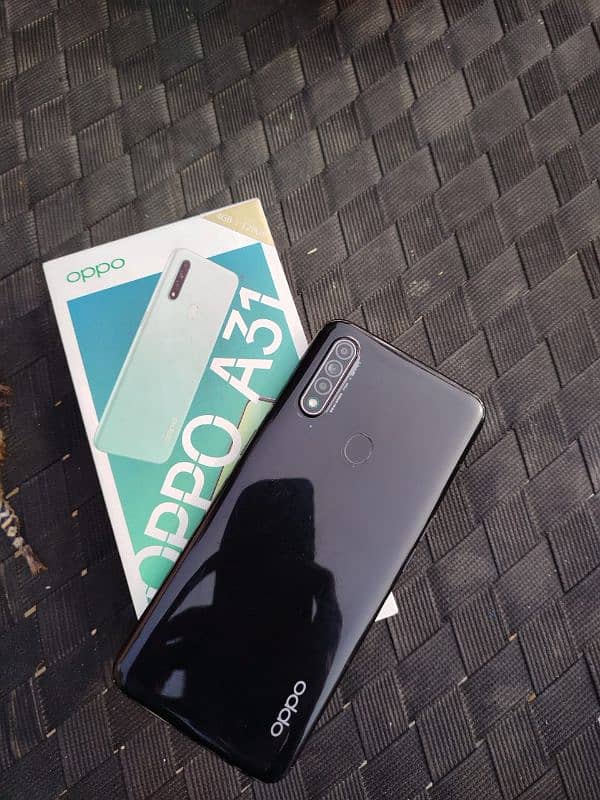 Oppo A31 ram 4gb 128 with daba chargar 0