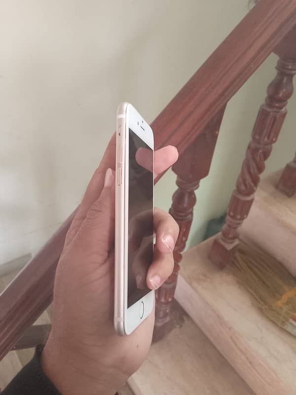 I phone 6s 16gb pta approved Read add plz 7