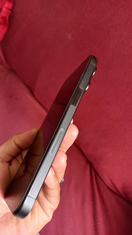 iPhone 15 Pro Max 256GB JV – Like New, 100% Battery Health 5