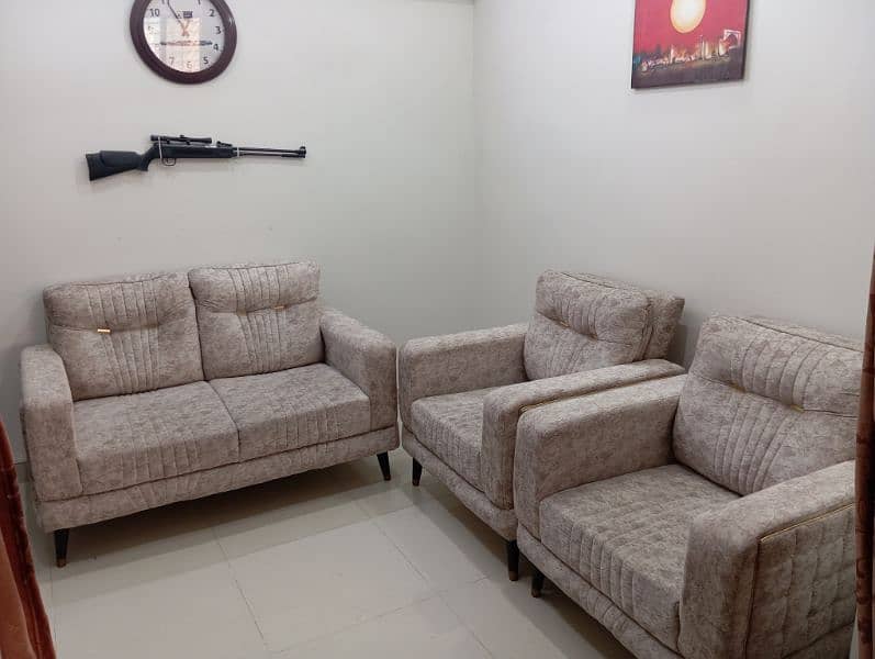 Four Seat Sofa Set for sale on urgent basis 1