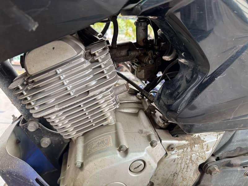 YAMAHA YBR 125 2018 Model used 5